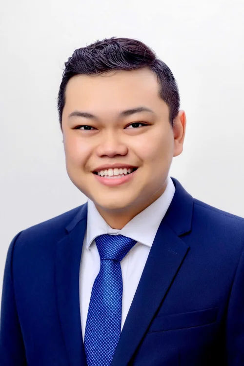 Lê Trần Anh Hùng